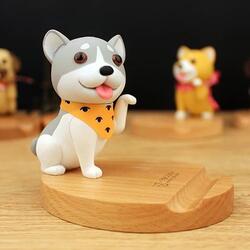 A super cute Siberian Husky cell phone holder for Siberian Husky Dog Gift lovers