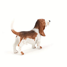 Load image into Gallery viewer, Heart-Melting Tricolor Basset Hound Figurine-4