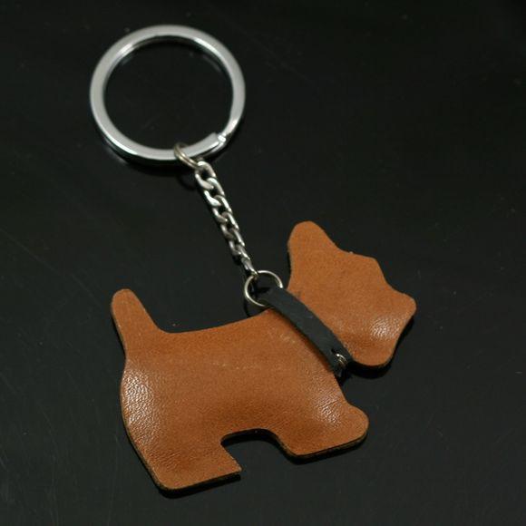 Image of a timeless Scottie Dog keychain made of genuine leather and zinc alloy in Scottish Terrier design