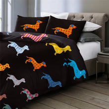 Load image into Gallery viewer, Image of weiner dog bedding
