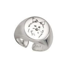 Load image into Gallery viewer, Image of a stunning silver signet Pomeranian ring in smiling Pomeranian design