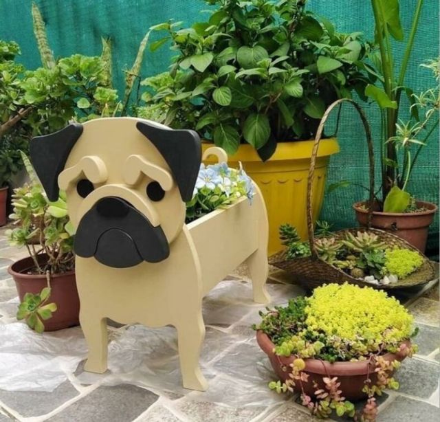 Image of a 3d pug flower pot
