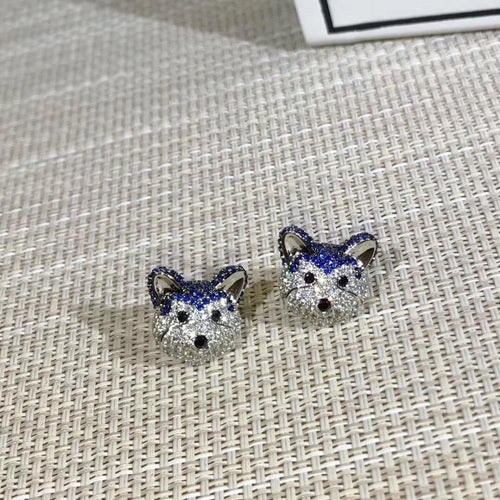 Husky earrings top